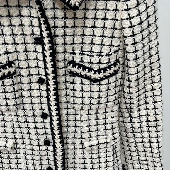 CHANEL Vintage Wool Boucle Long Jacket - Picture 14 of 16